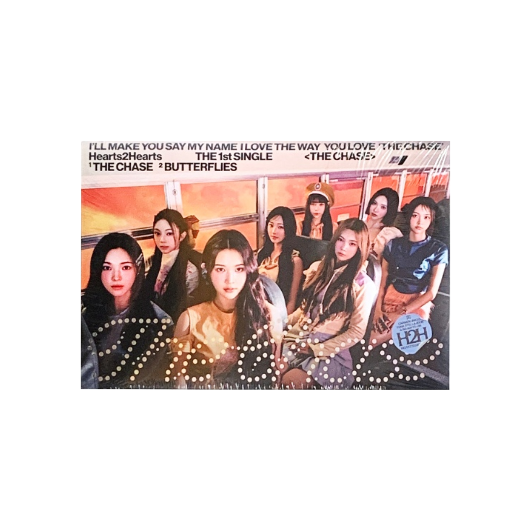 Hearts2Hearts – 1st single [The Chase] (Photobook Ver.)